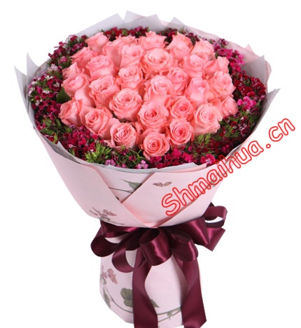 梦中情人-33枝粉玫瑰，搭配石竹梅，精美包装